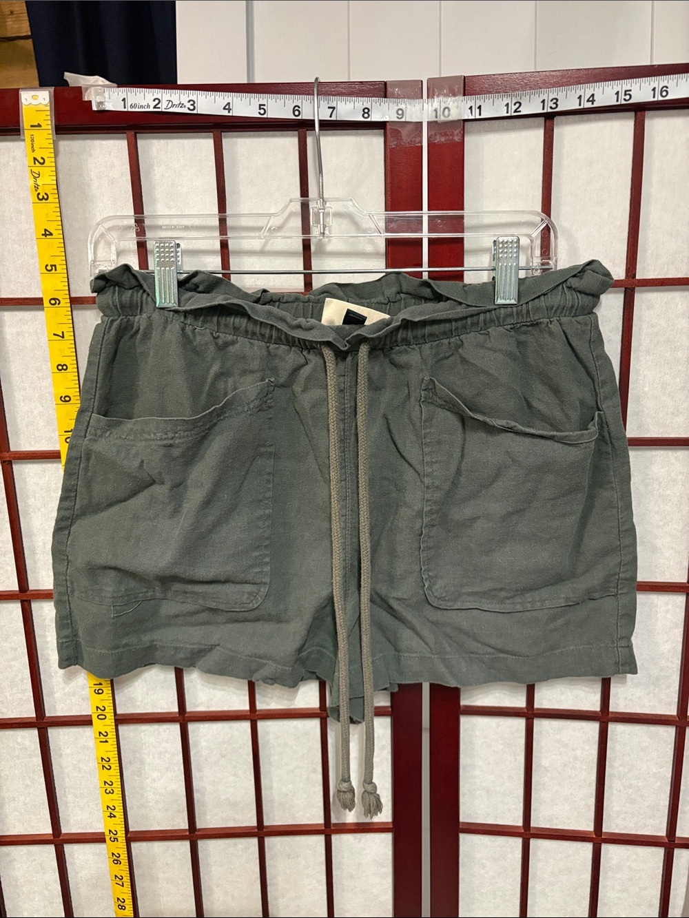 Universal Thread Olive Green Drawstring High-Waist Utility Shorts
